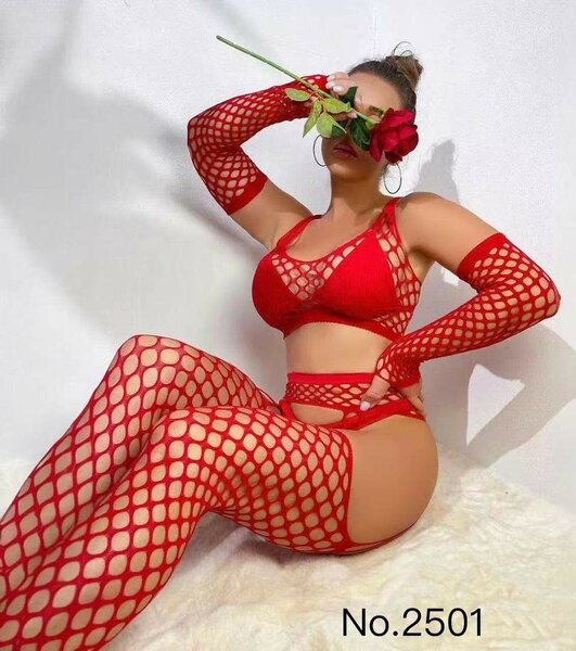 Ensemble lingerie rouge résille