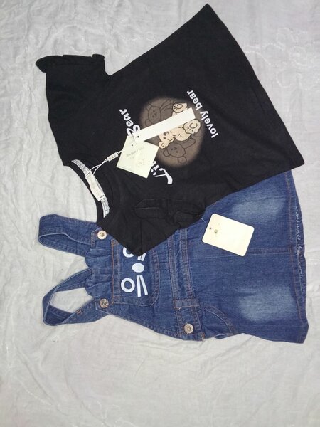 T-shirt noir ours mignon