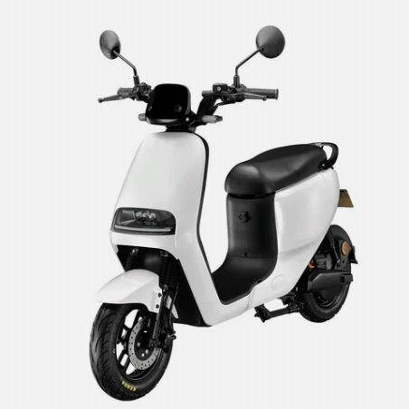 Scooter électrique moderne