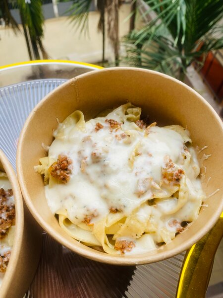 Pâtes fraîches au fromage et jambon