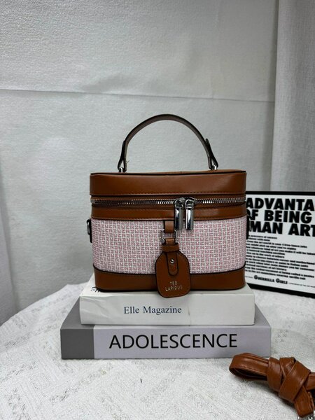 Sac à main élégant TED LAPIDUS