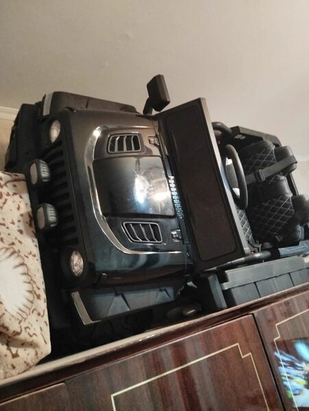 Детский электромобиль новый