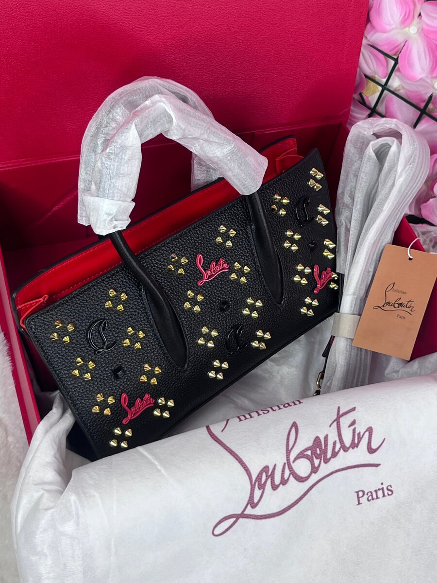 Sac à main femme Louboutin