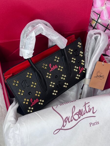 Sac à main femme Louboutin