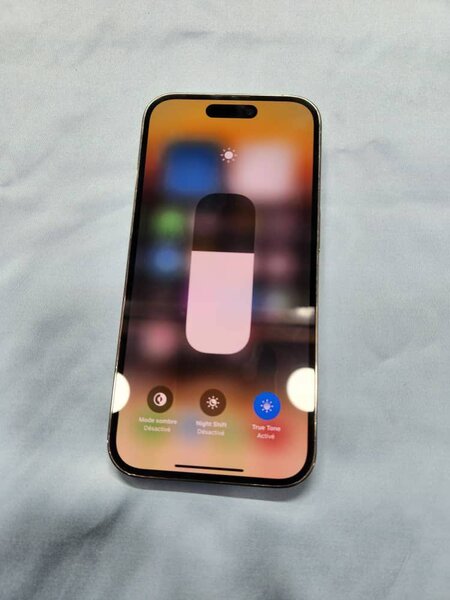 iPhone 14 pro 128giga et 2puce