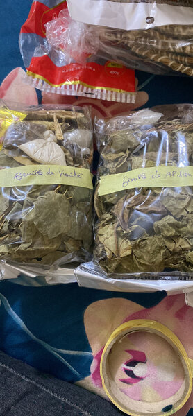 Herbes aromatiques séchées biologiques