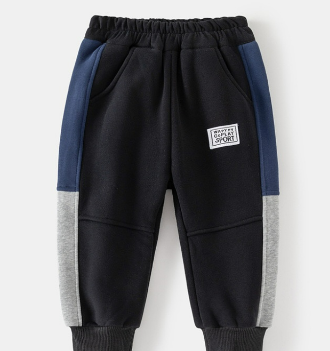 Наши спортивные штаны с начёсом – идеальный выбор для холодного времени года! ❄️ Они мягкие, тёплые и отлично подходят как для прогулок, так и для игр дома.