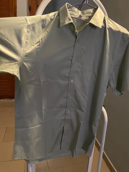 Chemise verte à manches courtes