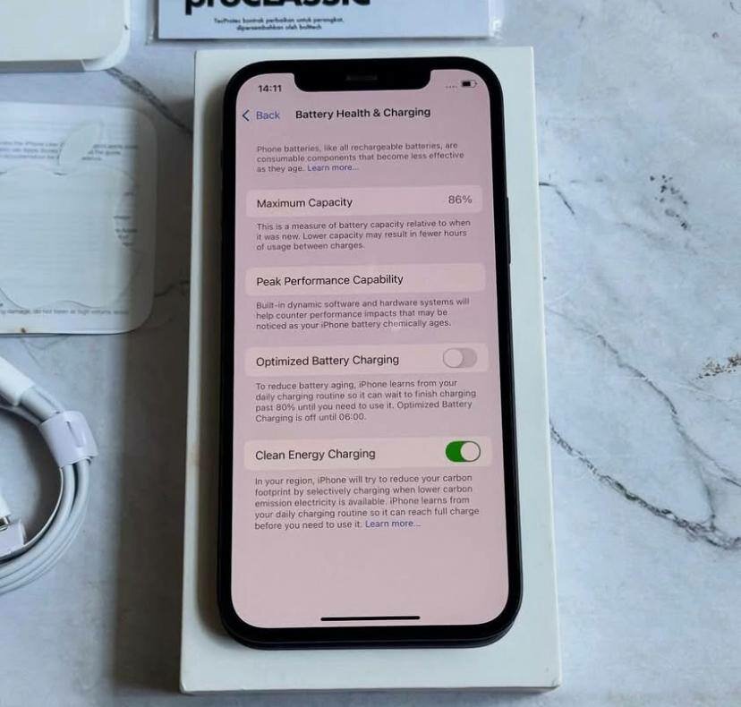 iPhone 12 Noir 64 Go