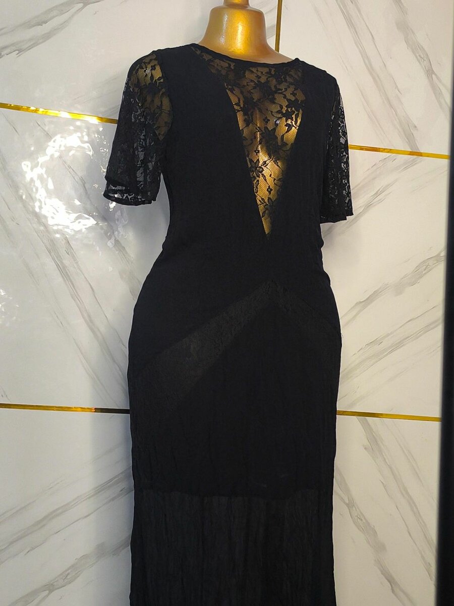 Robe élégante noire