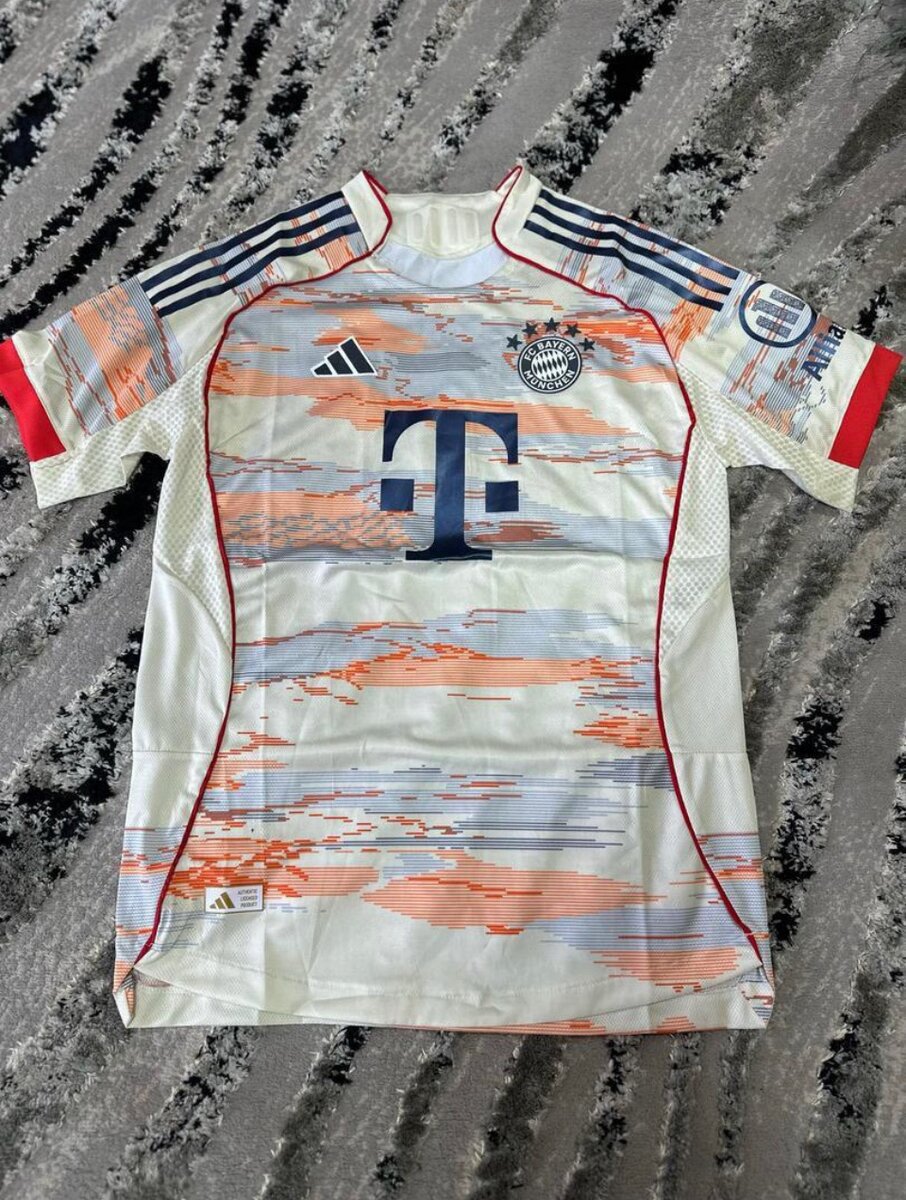 Maillots de football stylés