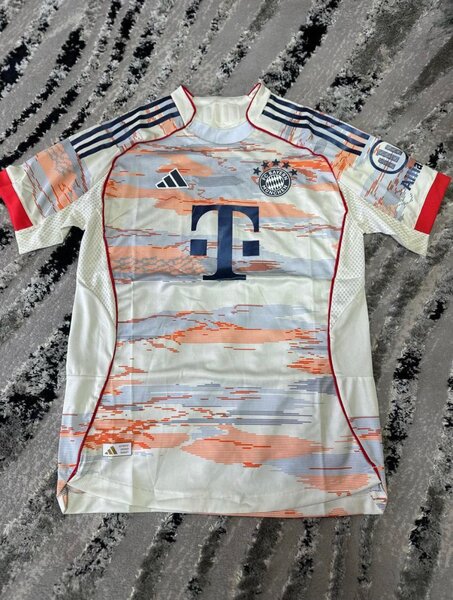 Maillots de football stylés