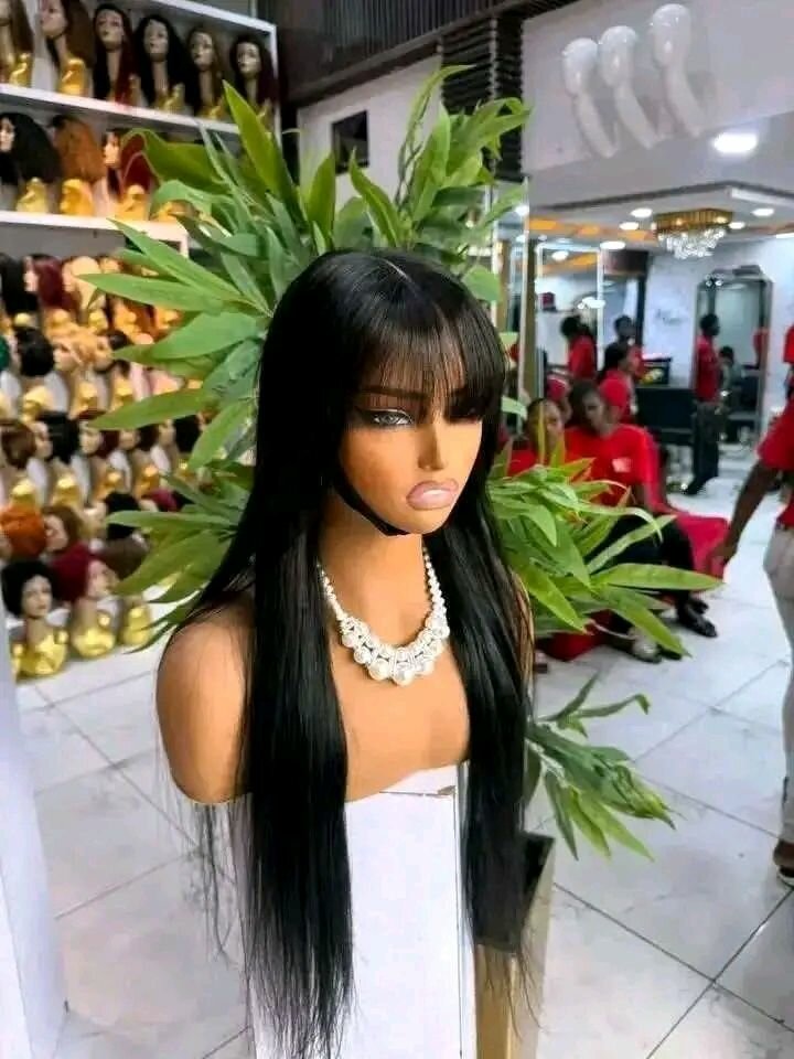 Perruque longue soyeuse