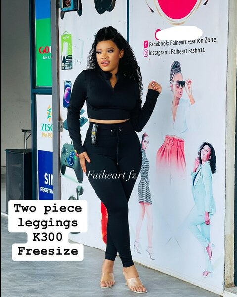 Set of beautiful women's leggins clothing (top and bottom)