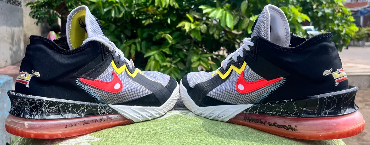 NikeSpace Jam x LeBron 18 Low