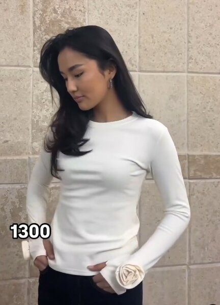 Женская кофточка белая