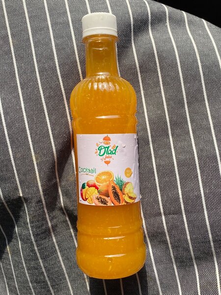 Jus dun cocktail de fruits