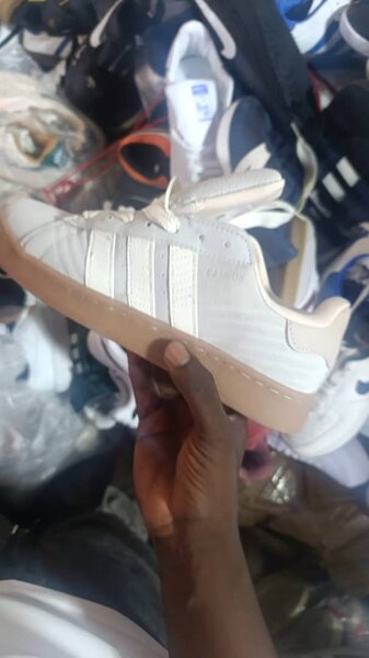 Baskets blanches CAMPUS