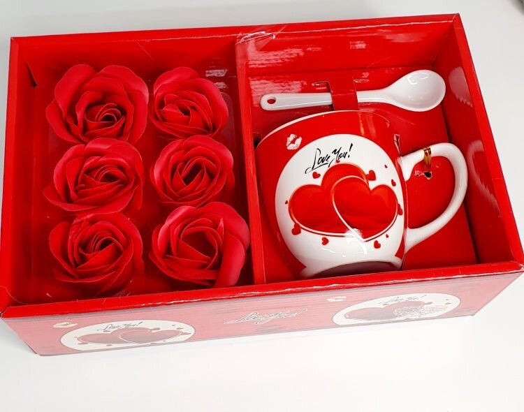 Coffret Cadeau Tasse et Roses