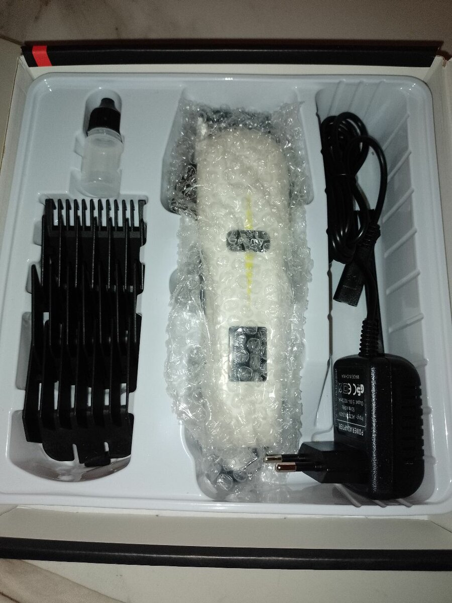 Tondeuse professionnelle Geemy GM-6008