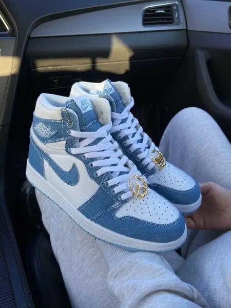 Air Jordan 1 denim jeans