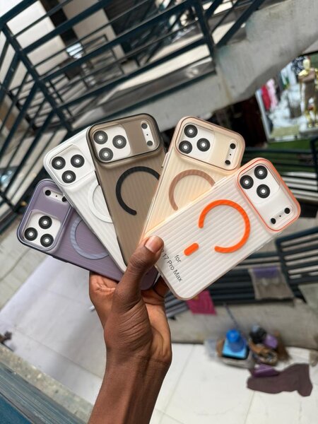 Coque MagSafe iPhone 16/17