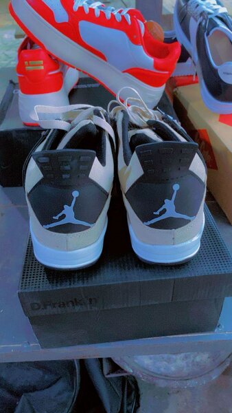 Baskets en cuir blanc et noir