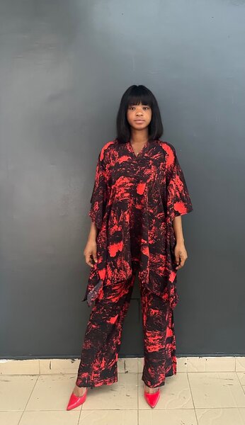 Ensemble chic rouge et noir