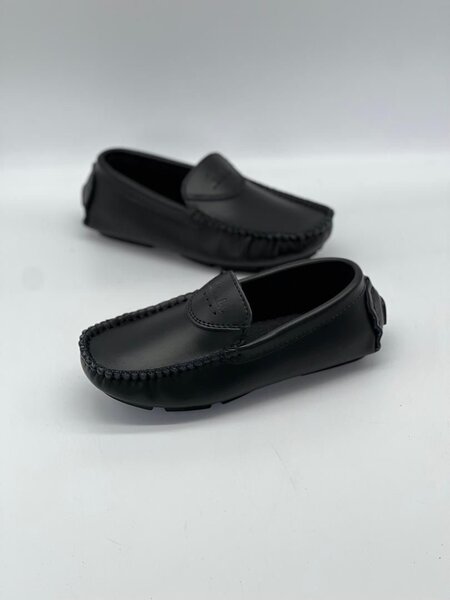 CLASSIC LOAFERS