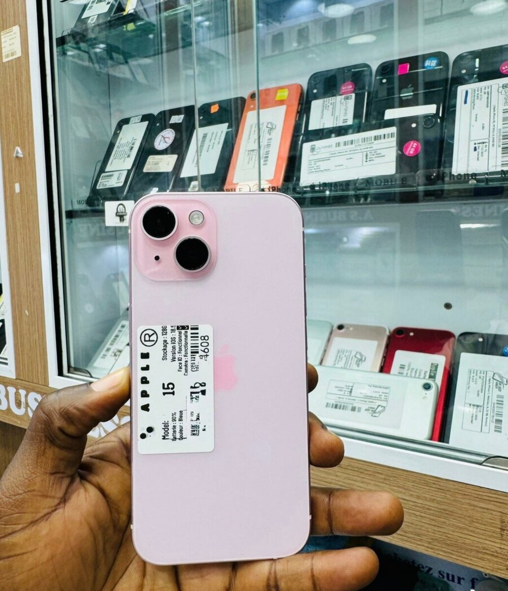 iPhone 15 Rose 128Go