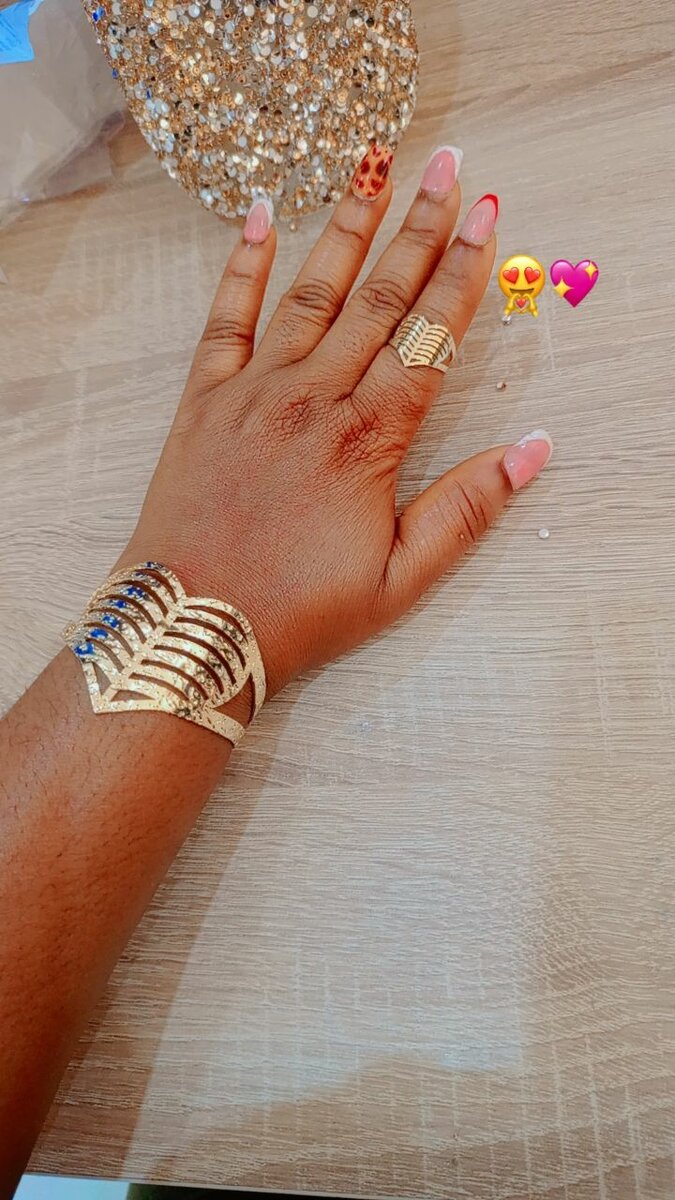 Bracelet doré élégant