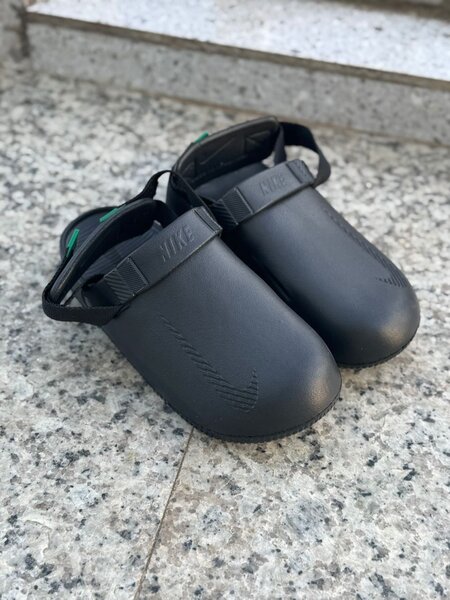 Sabots noirs confortables