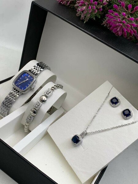 ️  CURREN WATCH WITH BRACELET AND EARRINGS.