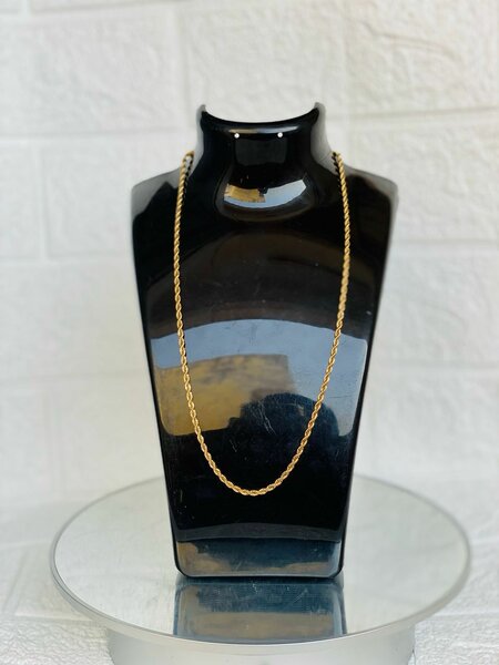 Male necklace