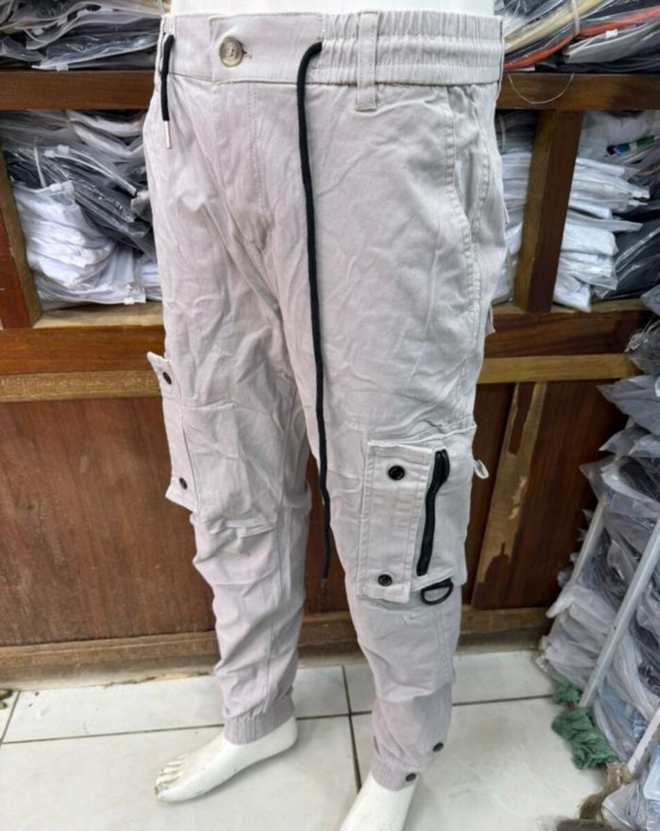 Pantalon cargo homme moderne
