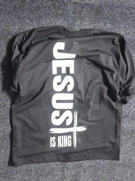 T-shirt noir Nouvelle Créature Jésus