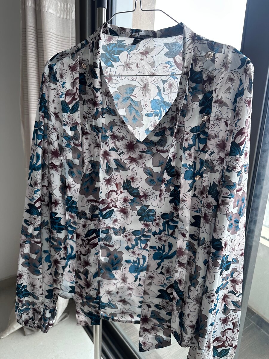 Blouse à fleurs élégante