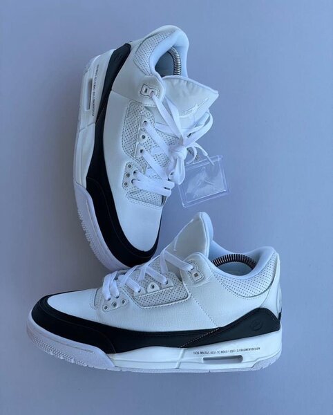 Jordans Sneakers
