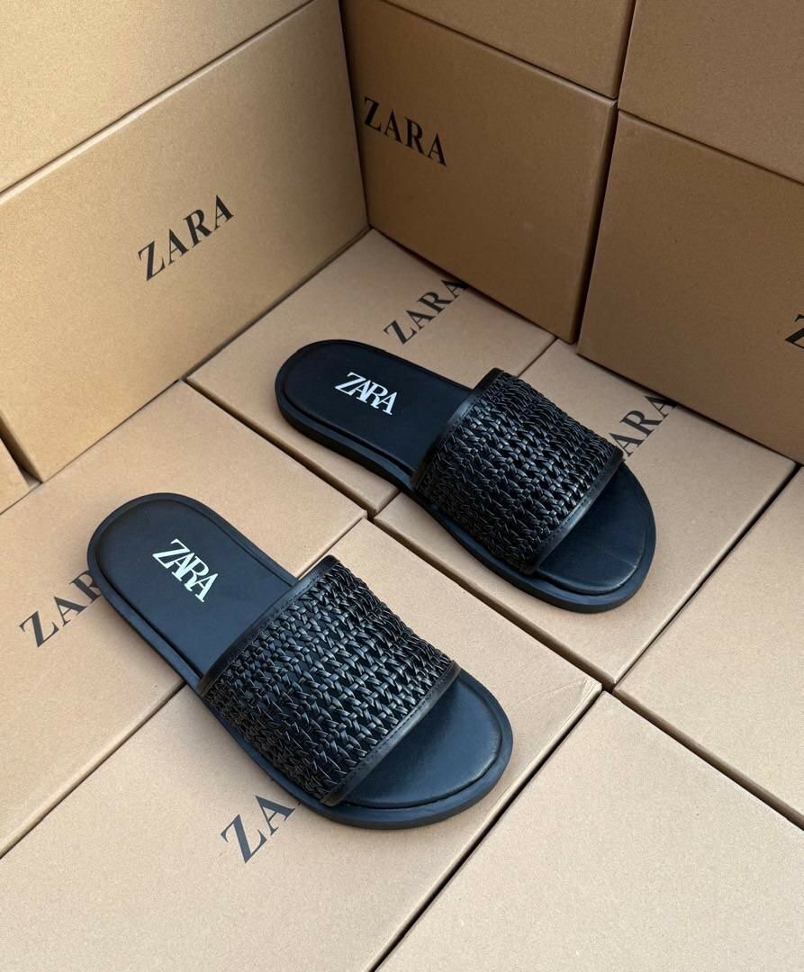 Sandales Zara tissées noires