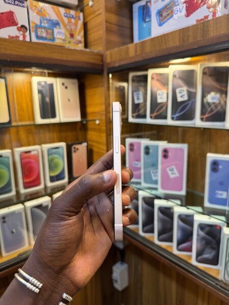 IPHONE 13 SIMPLE 128 giga