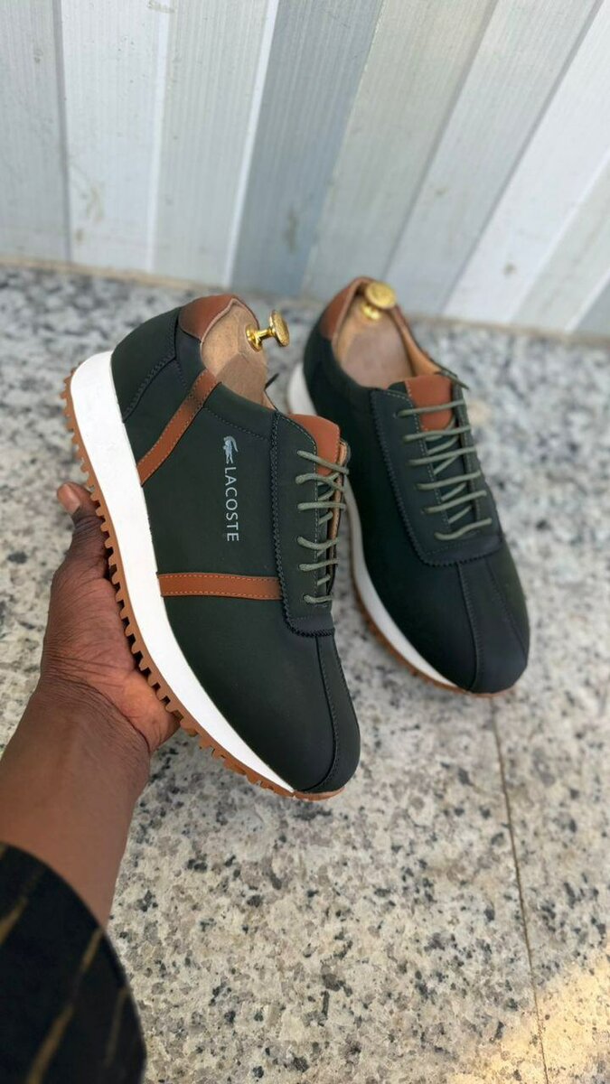 Chaussures Homme Lacoste Élégantes