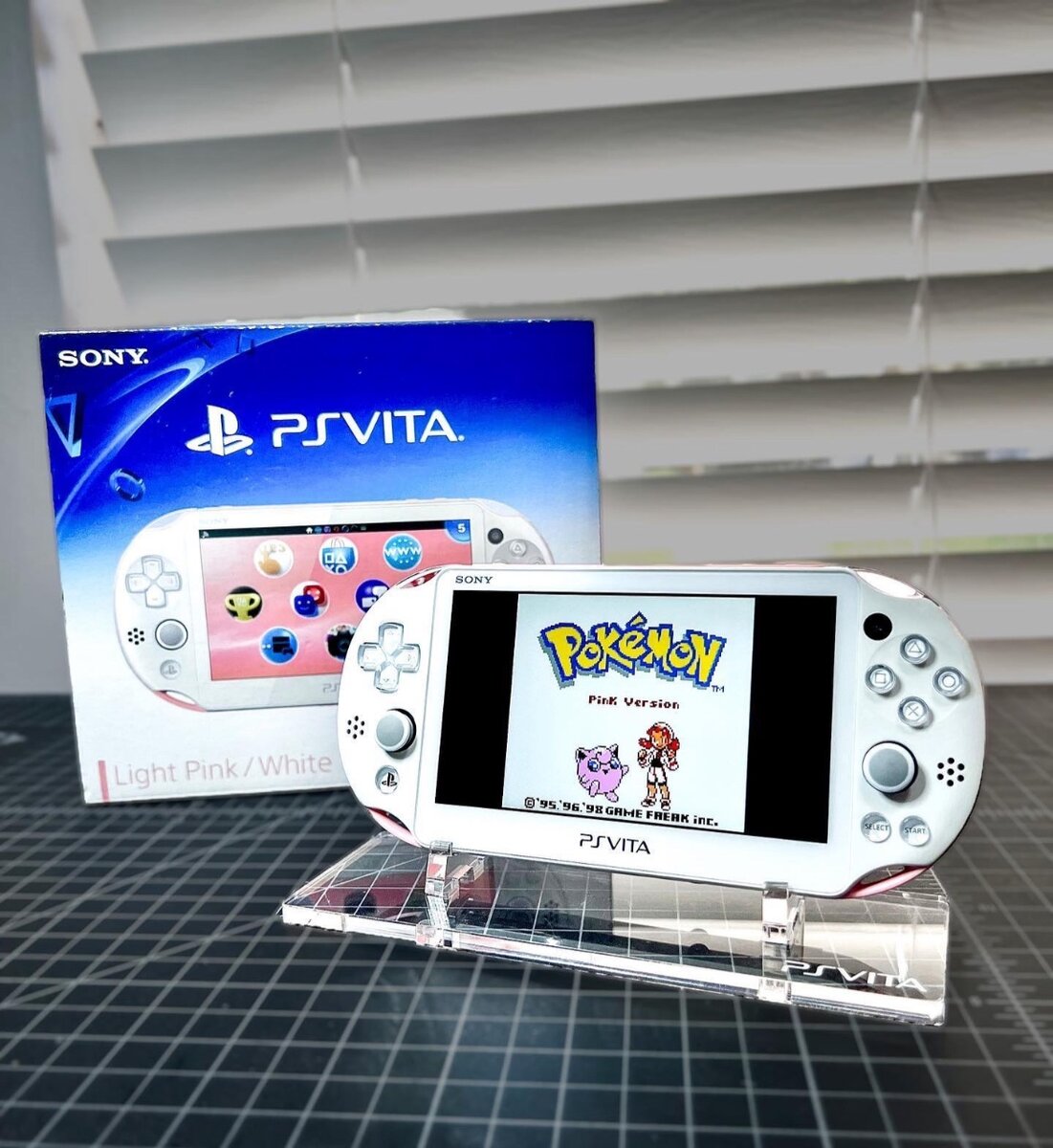 Psvita neuve +30 jeux et une pochette offerte