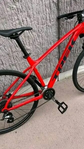 Vélo de course Trek rouge