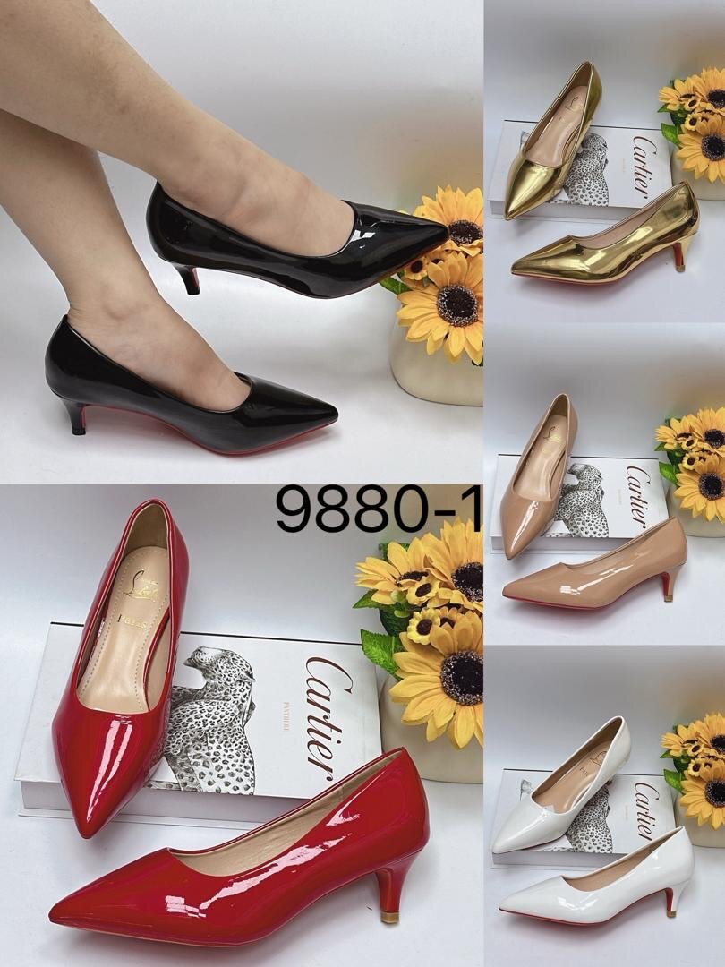 Talons élégants vernis