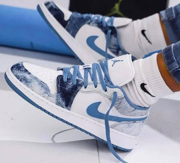 Air Jordan Low