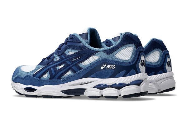 Chaussures de course Asics