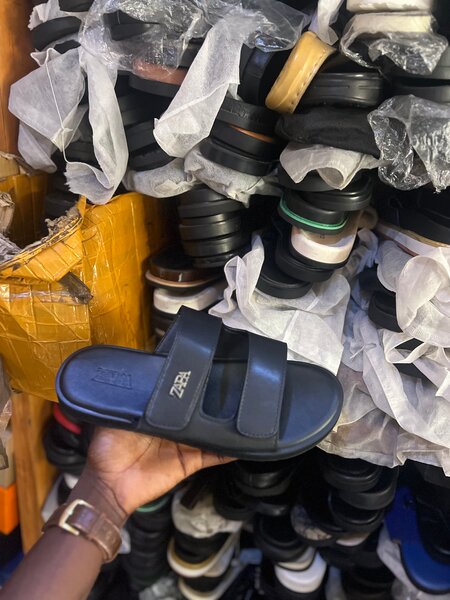 Sandales à deux brides