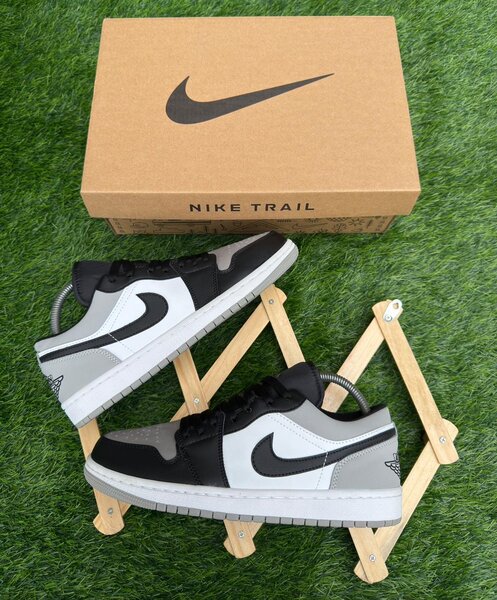 Basket Nike Air Jordan Noir et Blanc