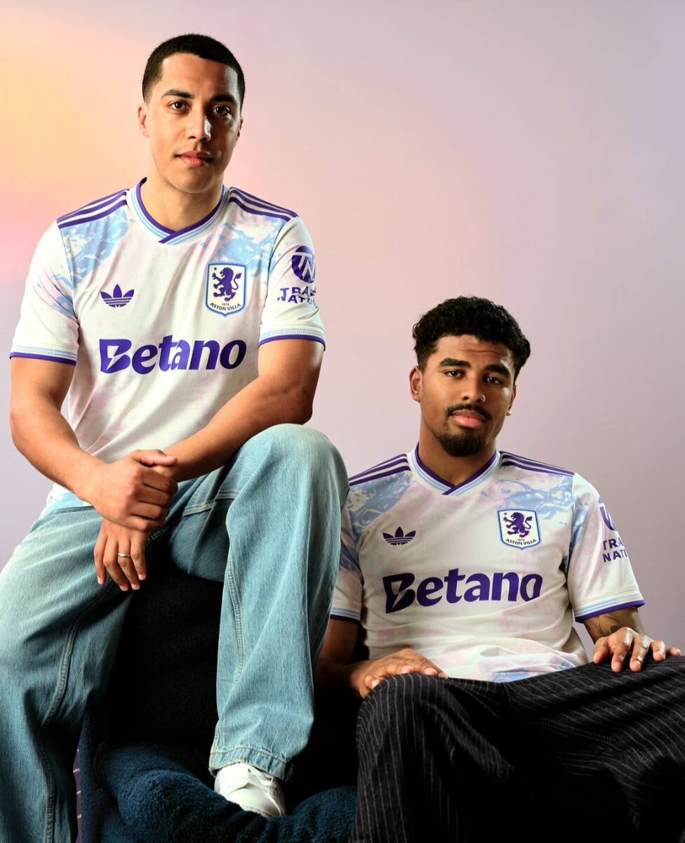 Maillot Aston Villa Adidas