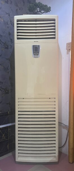 Hisense Standing AC 2.5hp